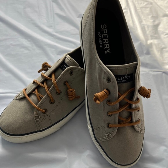 Sperry - Picture 3 of 6